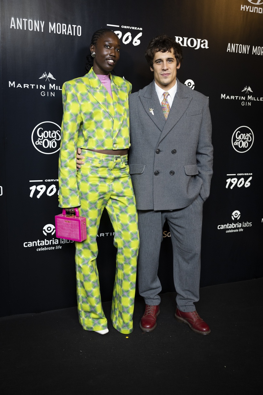 Martin Rivas and Lily Fofana on the red carpet of the Esquire Men of the Year Awards 2022