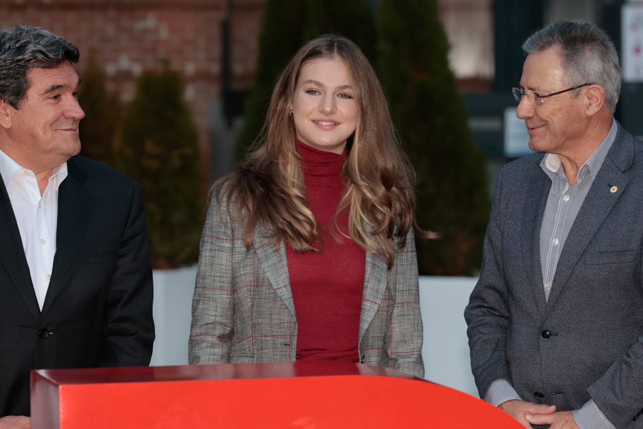 A princesa Leonor assiste a uma reunião com jovens da Cruz Vermelha