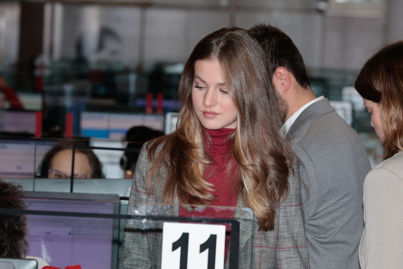 A princesa Leonor assiste a uma reunião com jovens da Cruz Vermelha