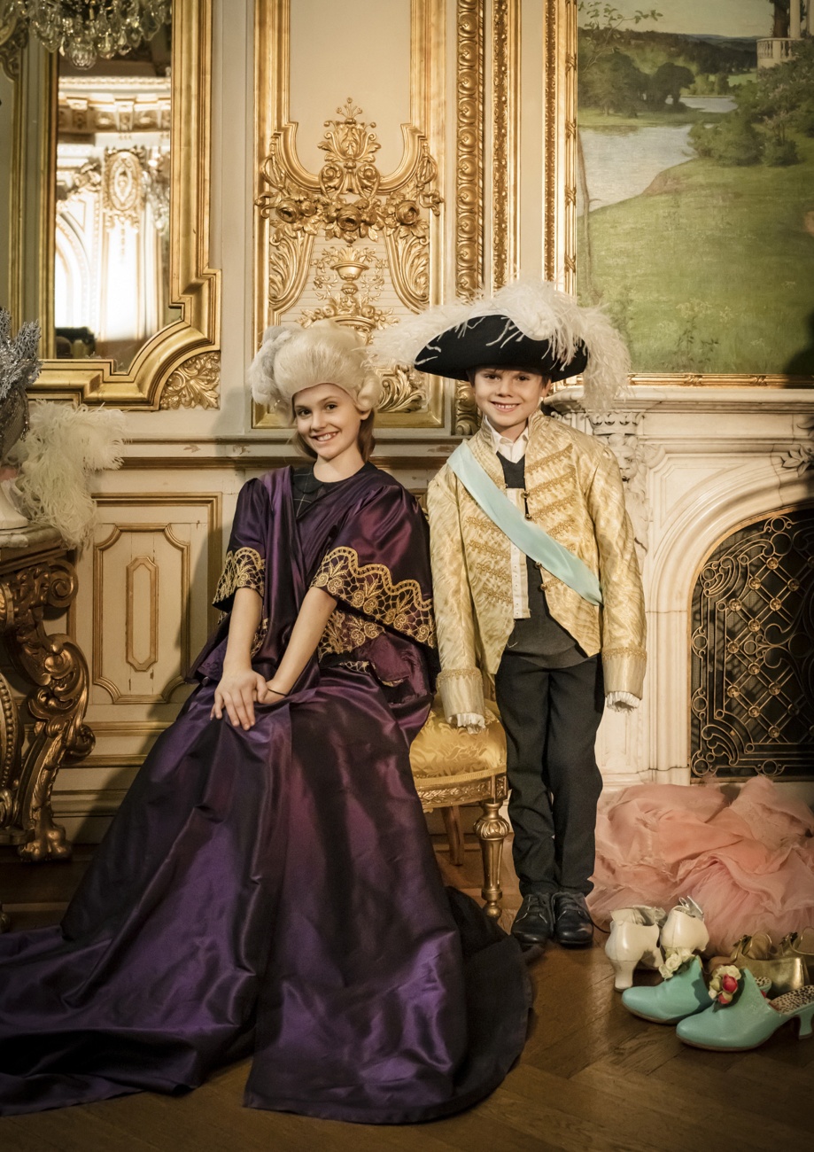 La princesse Victoria et le prince Daniel avec leurs enfants à l'Opéra de Stockholm