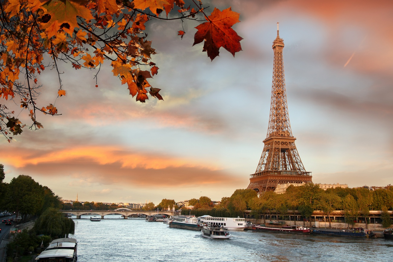 A Torre Eiffel e o Sena