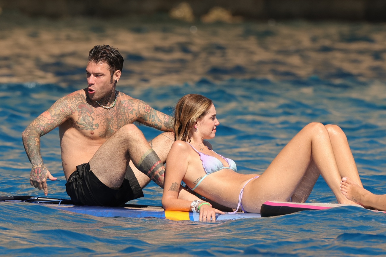 Chiara and Fedez on vacation in Ibiza