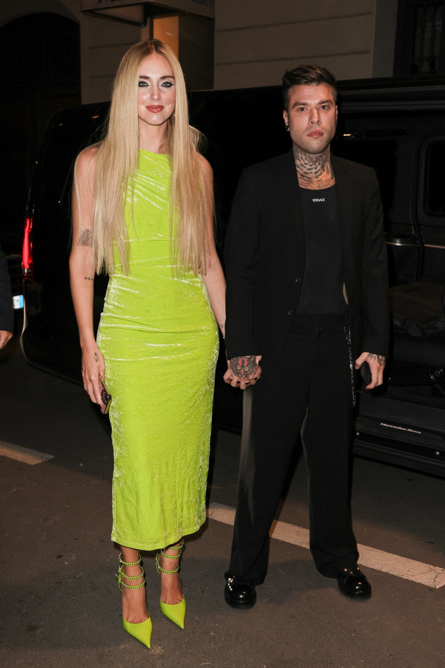 Chiara and Fedez arrive at a Versace event at Milan Fashion Week in 2022