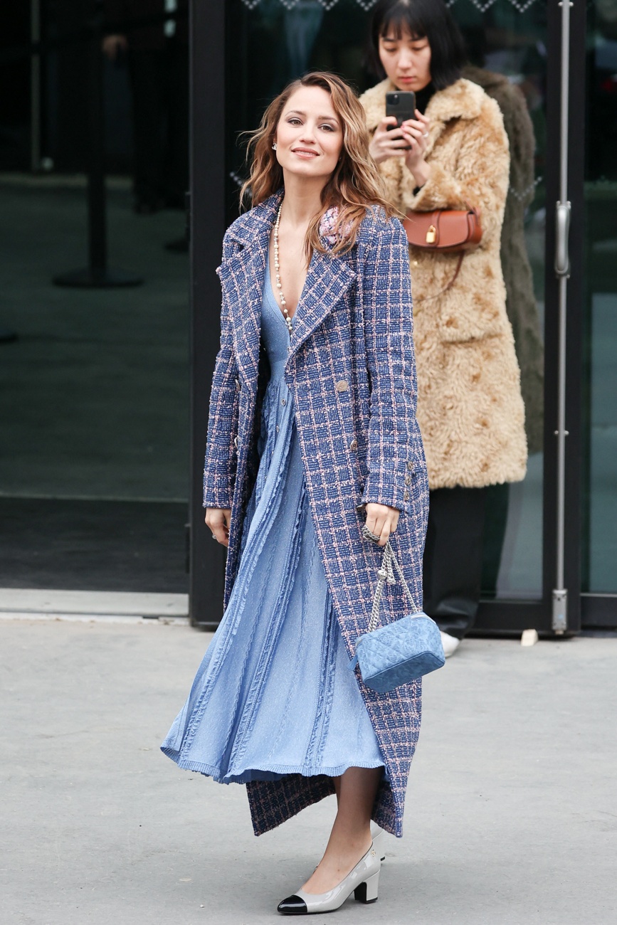 Dianna Agron en el desfile de Chanel durante la Semana de la Moda de París