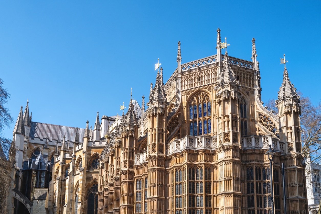 Burial place of more than 3,000 illustrious people of British history.