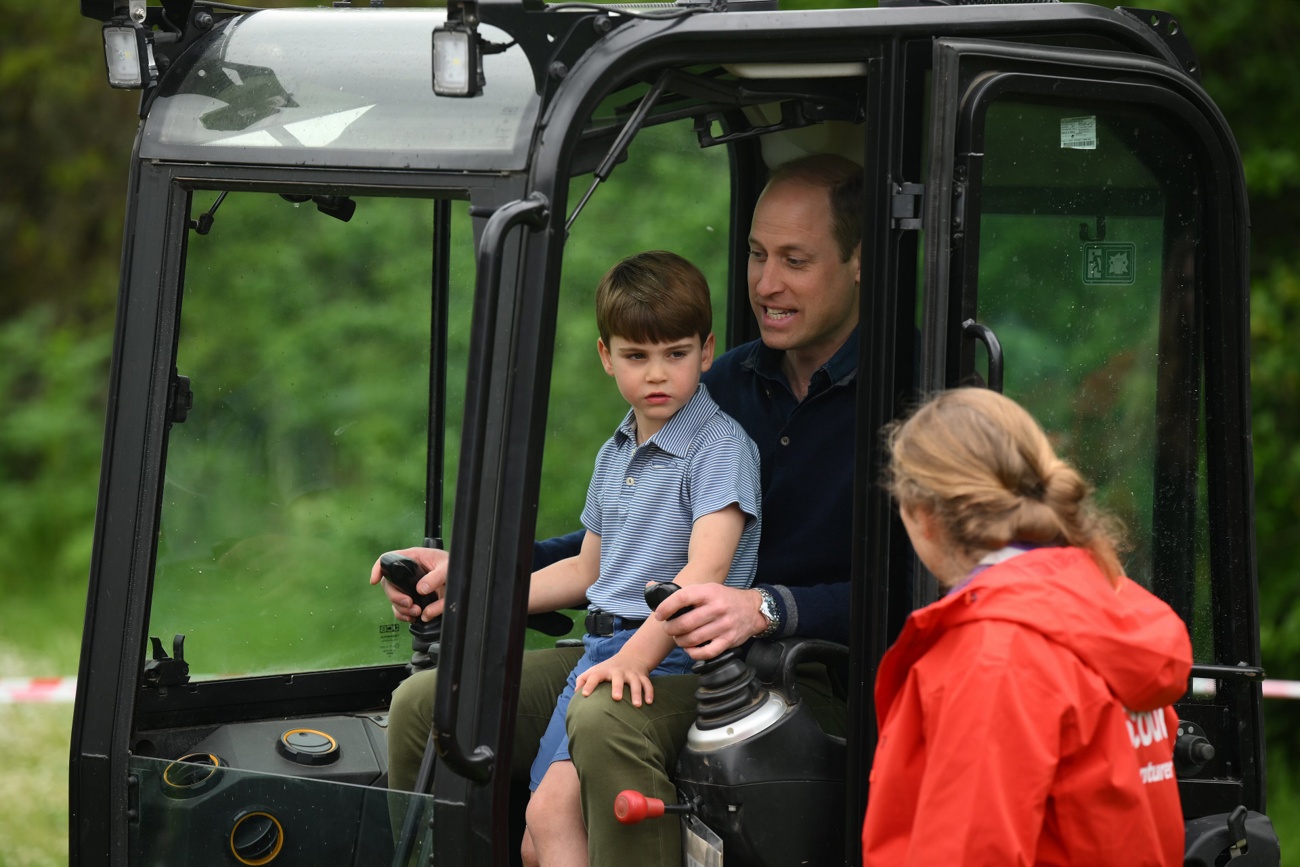 Kate and William share a strenuous and fun-filled workday with their children George, Charlotte and Louis