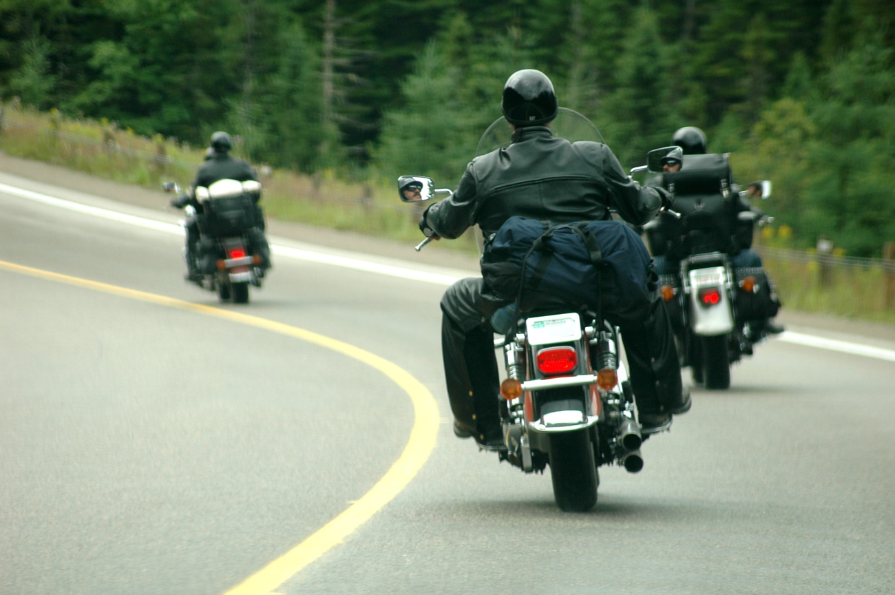 10 conselhos de segurança que todos os motociclistas devem conhecer