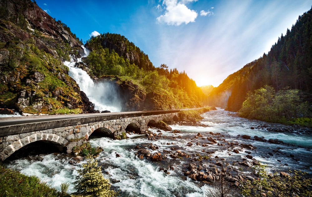 Cascada de Låtefossen, Noruega