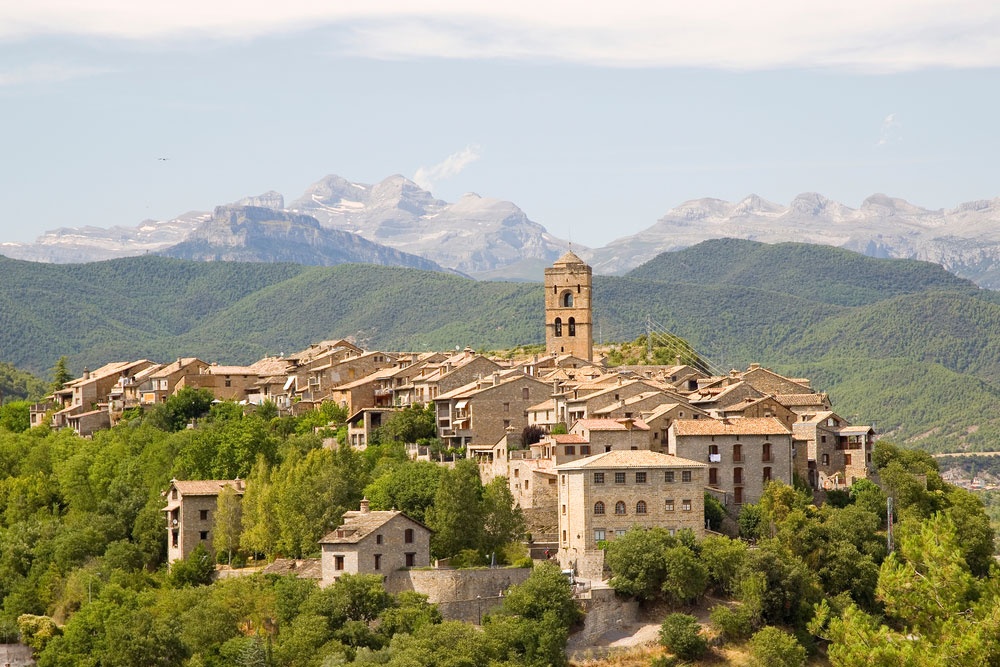 25 pueblos medievales en España que tienes que visitar